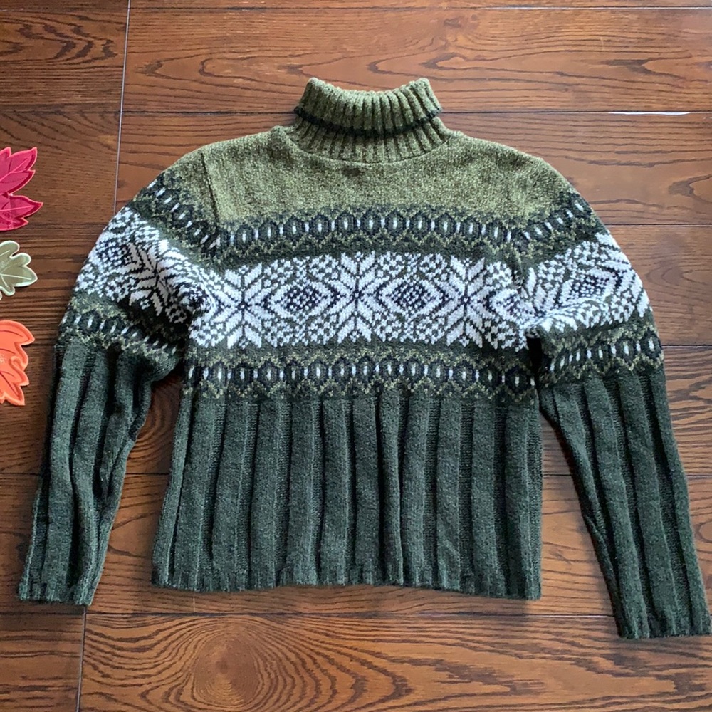 Sweater Project Green Turtleneck Sweater